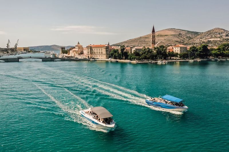 Blue Lagoon and 3 Islands Speedboat Tour from Split - The Blue Lagoon is for swimming first
