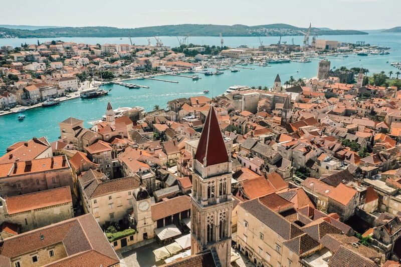 Blue Lagoon and 3 Islands Speedboat Tour from Split - Who will enjoy this half-day trip