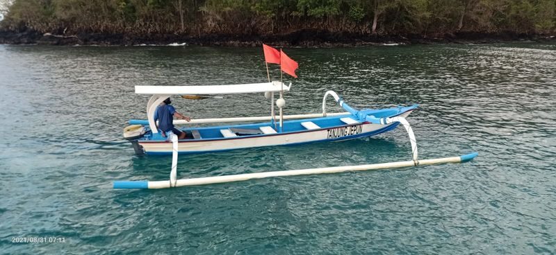 Blue Lagoon and Tanjung Jepun Snorkeling in Padang Bai Bali - Gear, showers, and the post-swim snack