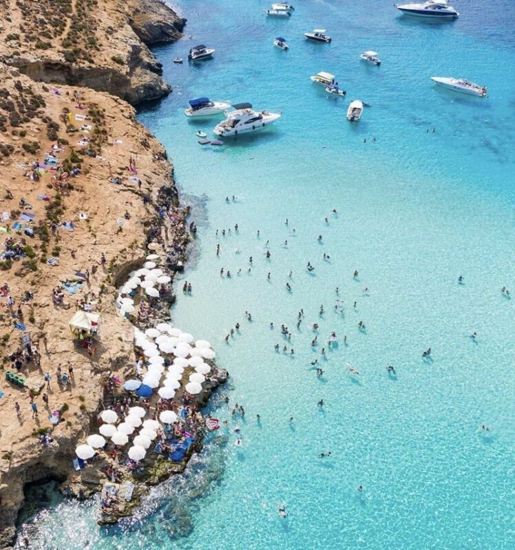 Blue Lagoon, Crystal Lagoon, Gozo, Comino with SeaCaves - Blue Lagoon: an hour, with an entry rule