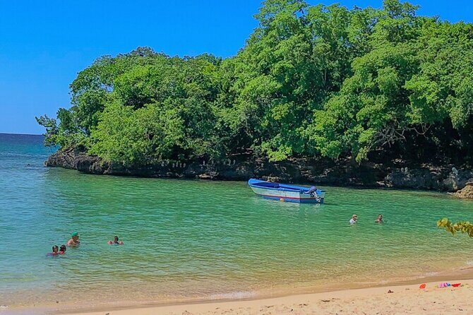 Blue Lagoon Full Day Tour with Lunch and Transfer - Visiting Rio San Juan: A Taste of Local Life