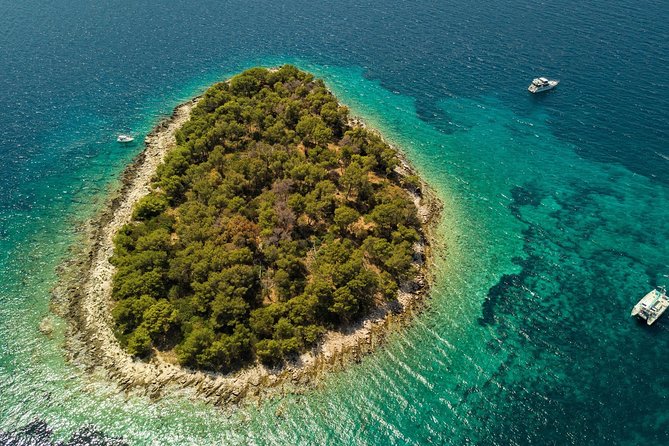 Blue Lagoon & Maslinica Half Day Tour From Trogir - Tour Description