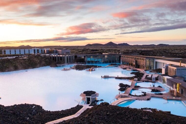 Blue Lagoon: Premium Admission with Drinks and Face Masks - On-Site Facilities and Additional Offerings
