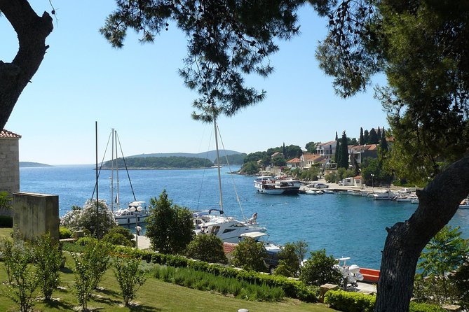 Blue Lagoon Private Tour From Trogir - LUNCH in the RESTAURANT INCLUDED - Island Visits