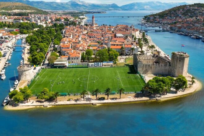 Blue Lagoon & Trogir Private Half-day Speedboat Tour - Participant Information
