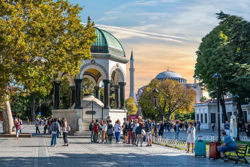 Blue Mosque, Hagia Sophia & Topkapi Palace Guided Tour w/Lunch - The day at a glance