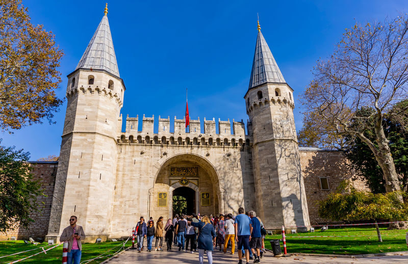 Blue Mosque, Hagia Sophia & Topkapi Palace Guided Tour w/Lunch - Finding your way through the Grand Bazaar