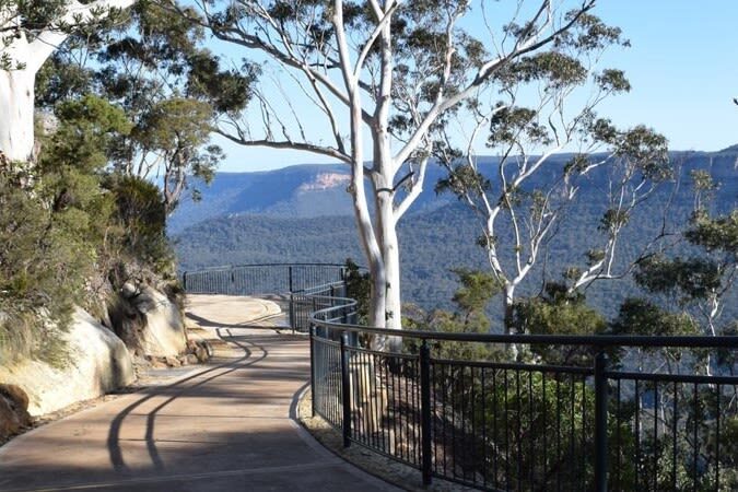 Blue Mountains Day Tour with Chinese Speaking Guide - A Sydney start, then west to the mountains