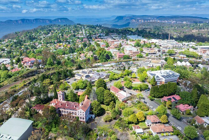 Blue Mountains Day Tour with Wildlife and Scenic World Entry - The Guide and Overall Experience