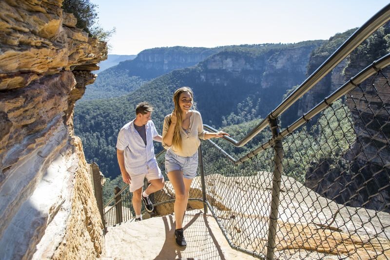 Blue Mountains Sunset & Wildlife Tour - Three Sisters & Waterfalls - Glenbrook or Leura: a useful food stop