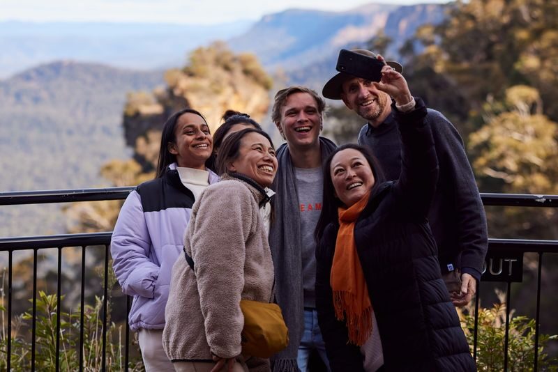 Blue Mountains, Waterfalls and Wildlife Park Day Tour - Katoomba: a useful pause for lunch