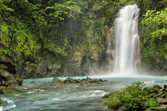 Blue River and Tenorio Volcano National Park Hike - Trail Description