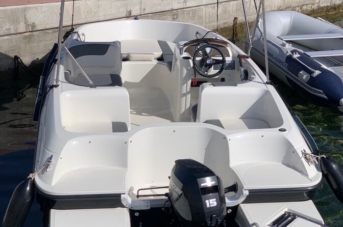 Bluemarine.Me License Free Bayliner Element E5 Rental - Additional Information