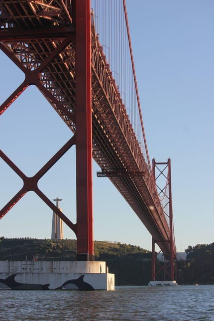 Bluemotion Lisbon: Sunset sailing tour in Tagus River - Practical Tips for Your Sunset Sailing Experience