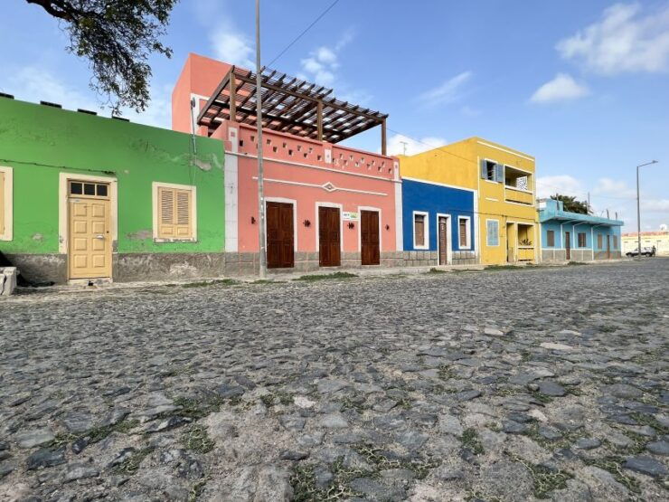 Boa Vista Mystical Wonders: Santa Monica Beach and Caves - Language Options and Group Size