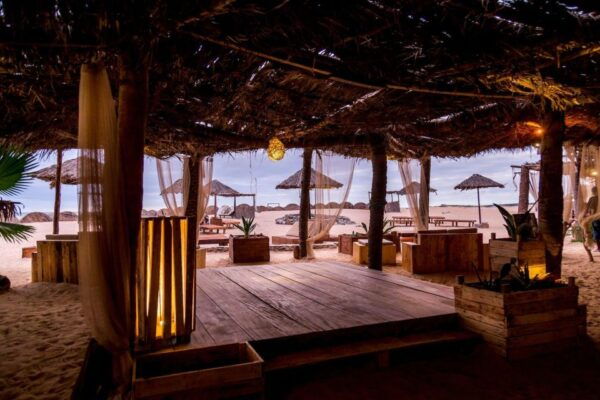 Boa Vista Sunset Dinner With Live Music - Frequently Asked Questions