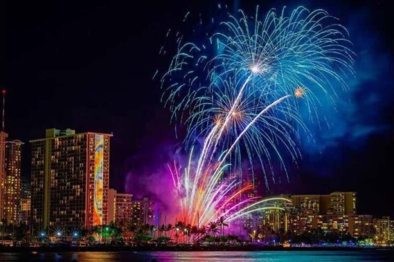 Board from Waikiki Beach: Friday Night Fireworks sail - Good To Know