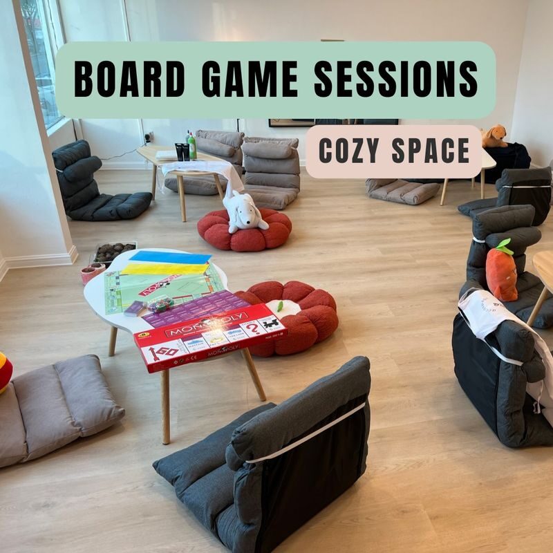 Board Games Cafe by Hey Decoupage - Choosing a game, then settling in