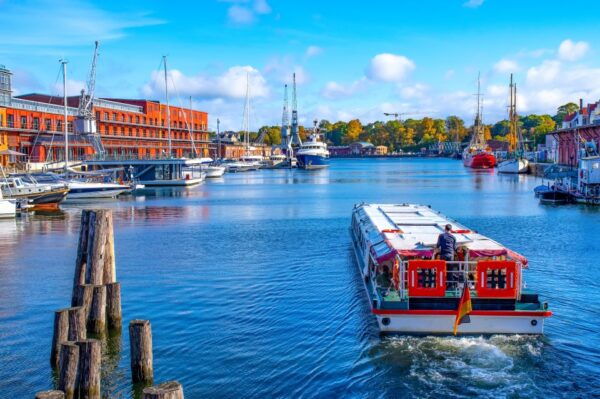 Boat Cruise and a Private Walking Tour of Lubeck's Old Town - The Sum Up