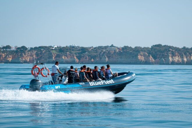 Boat Cruise to Algar De Benagil From Lagos - Selecting Participants and Date