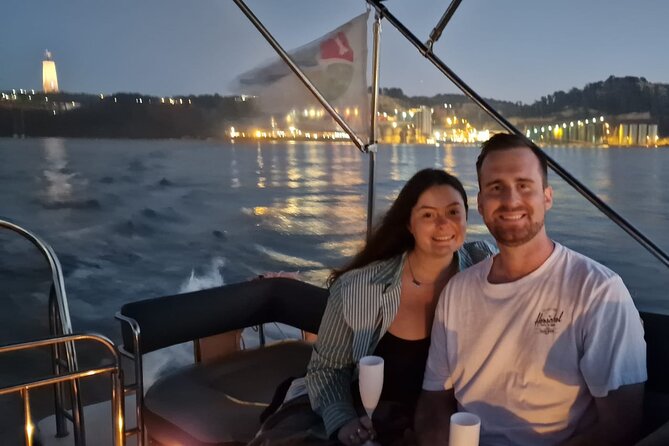 Boat Cruise With Champagne - Onboard Entertainment