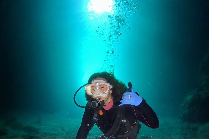 Boat entry diving at the Blue Cave in Onna Village, Okinawa! - Good To Know