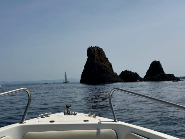 BOAT EXCURSION BETWEEN OGNINA AND ACITREZZA WITH APERITIF - What to Bring