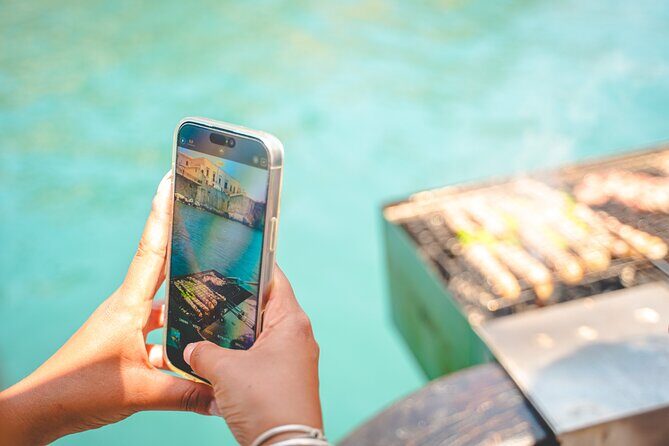 Boat excursion with barbecue on board - Frequently Asked Questions