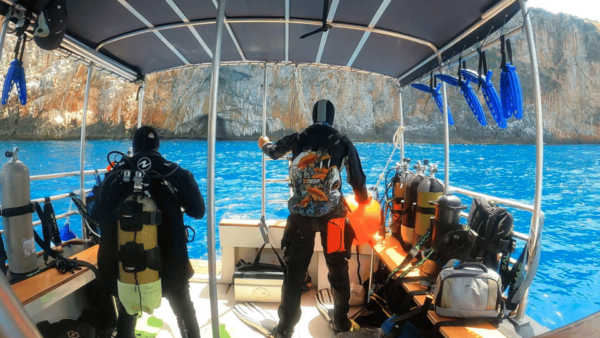 Boat for Scuba Divers: Dive Trip Around Comino Island - Free Cancellation and Reservations