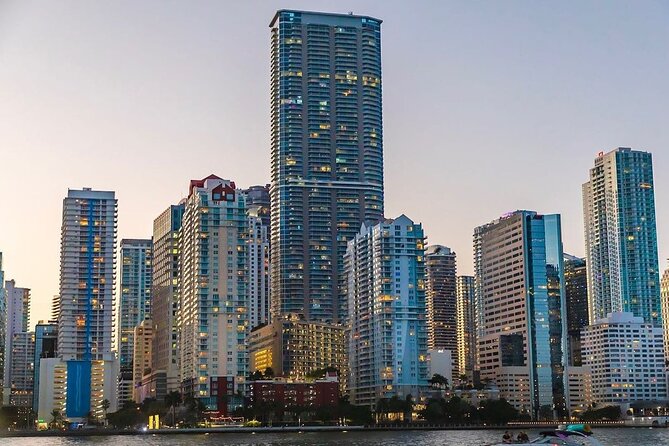 Boat Party in Miami With Free Open Bar and Live DJ - Overview of the Experience