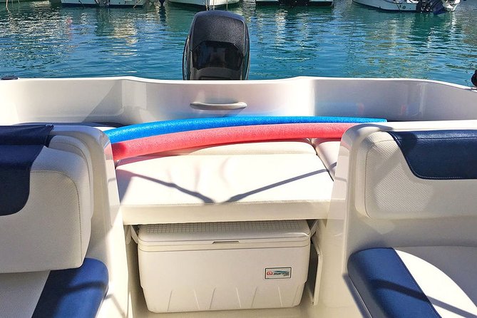 Boat Rental Bayliner 60 Cv 1/2 Day - Inclusions
