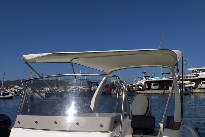 Boat Rental Capelli Tempest 800 (2018) in Ibiza - Boat Rental Details