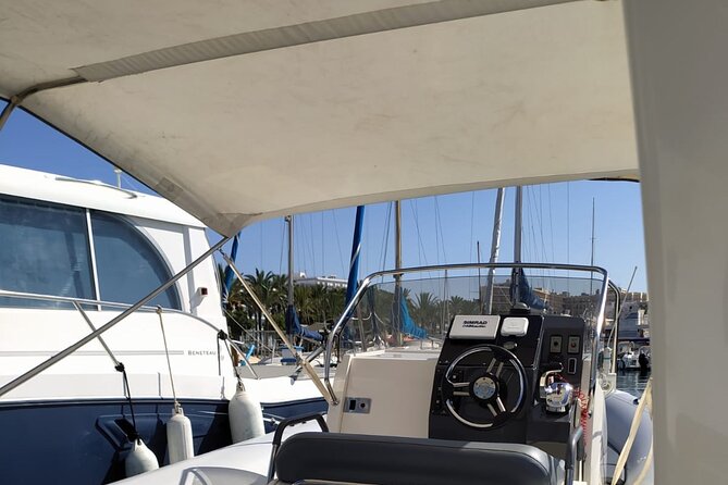 Boat Rental Capelli Tempest 800 (2018) in Ibiza - Inclusions
