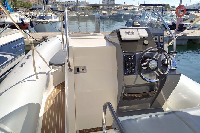 Boat Rental Capelli Tempest 800 (2018) in Ibiza - The Sum Up