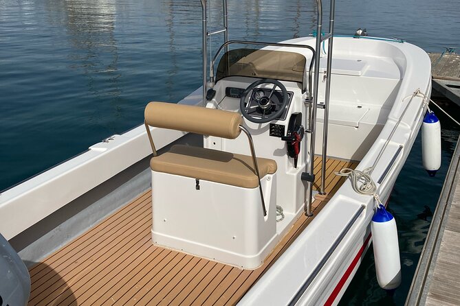 Boat Rental in Fuerteventura - Date and Travelers