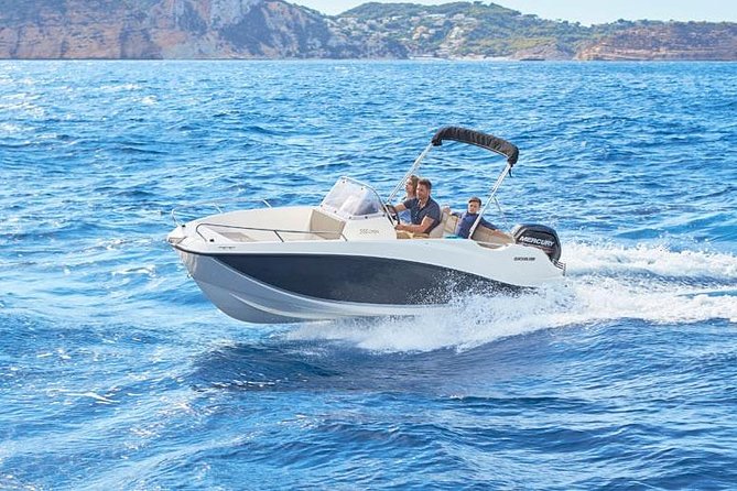 Boat Rental Q555 Astreo (115hp / 6p) - Can Pastilla - Meeting and Pickup