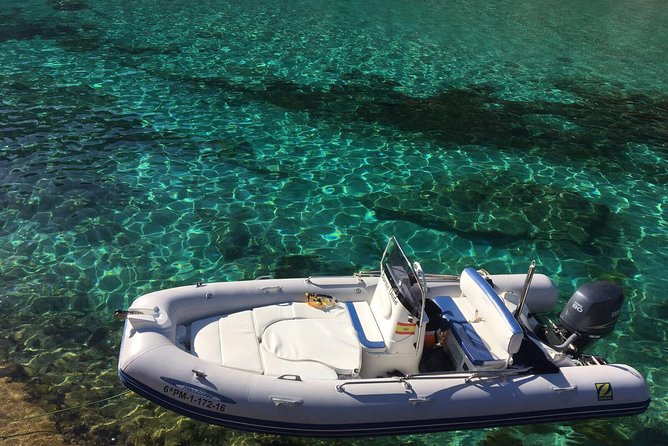 Boat Rental With and Without a License - Boat Rental Options for Licensed Individuals