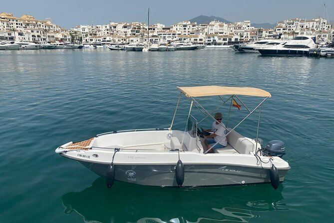Boat Rental Without a License in Puerto Banús, Marbella - Meeting and Pickup