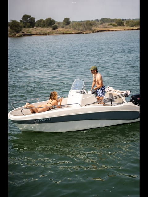 Boat Rental Without License in Roses - Good To Know