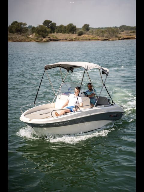 Boat Rental Without License in Roses - Restrictions and Safety