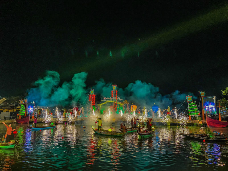 Boat Ride Ticket and Release Lantern at Hoai river in Hoi An - Who Should Book This Boat Ride?
