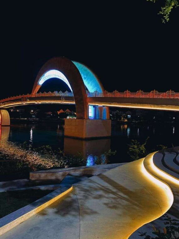 Boat Ride With Releasing Lanterns,Moonlight Bridge/Hoi an - Boat Ride on the Hoai River