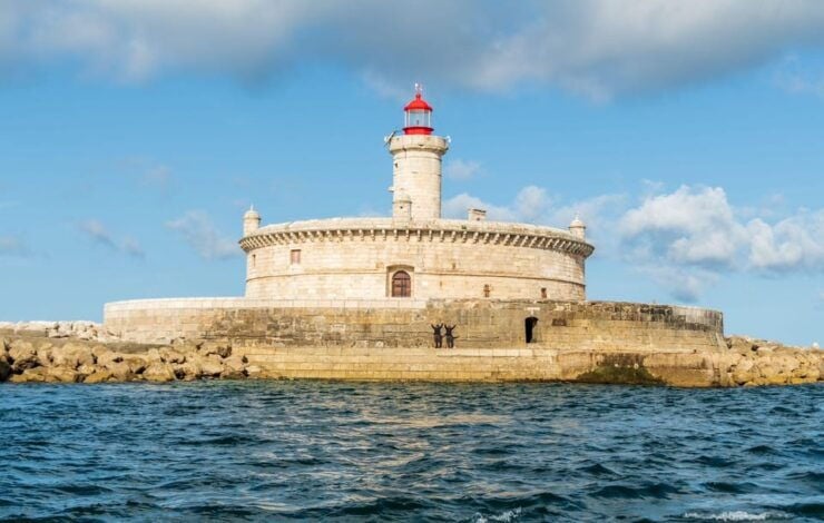 Boat Tour: Charming Cascais Coast to Lisbon Lighthouse - Itinerary Highlights