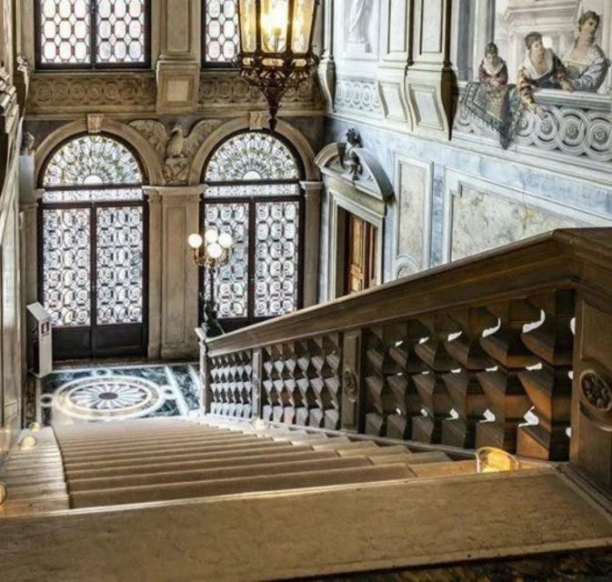 Boat Tour & Gala Dinner in a Venetian Palace - Tour Details