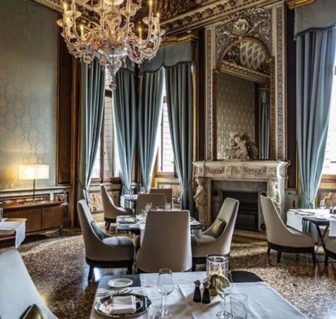 Boat Tour & Gala Dinner in a Venetian Palace - Experience Highlights