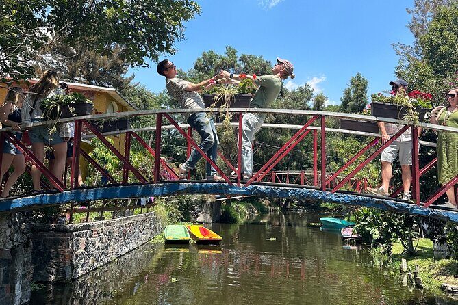 Boat Tour in Mexico City and Live Guide Drinks and Tacos - FAQs