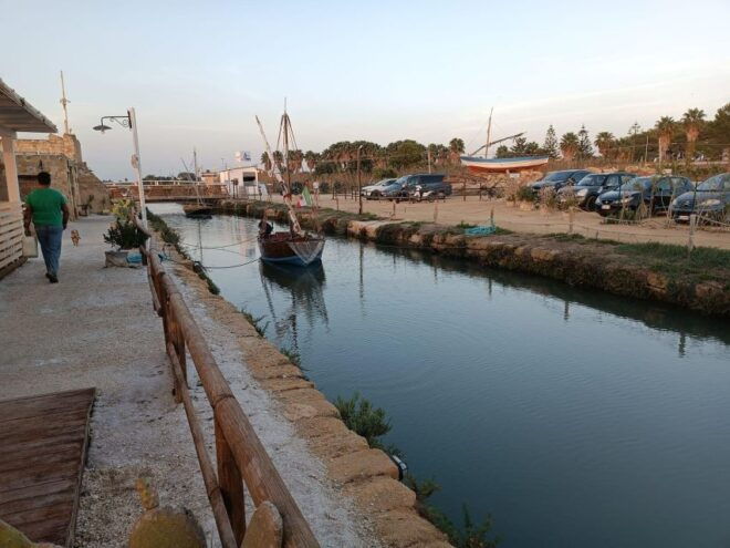 Boat Tour of the Stagnone of Marsala With Lunch on Board - Hosts and Languages