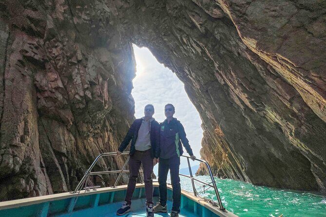 Boat Tour Through Four Sea Arches in Sai Kung, Hong Kong Geopark - An In-Depth Look at the Experience
