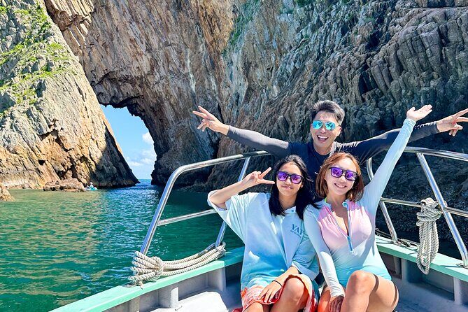 Boat Tour Through Four Sea Arches in Sai Kung, Hong Kong Geopark - A Deep Dive into the Sai Kung Sea Arches Tour