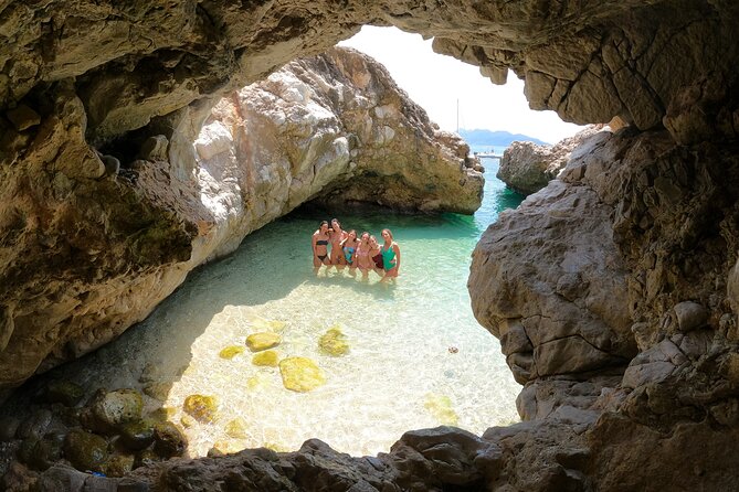 Boat Tour to Egadi Favignana and Levanzo Islands From Trapani - Common Questions